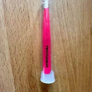 Mini hot pink Tweezerman tweezers